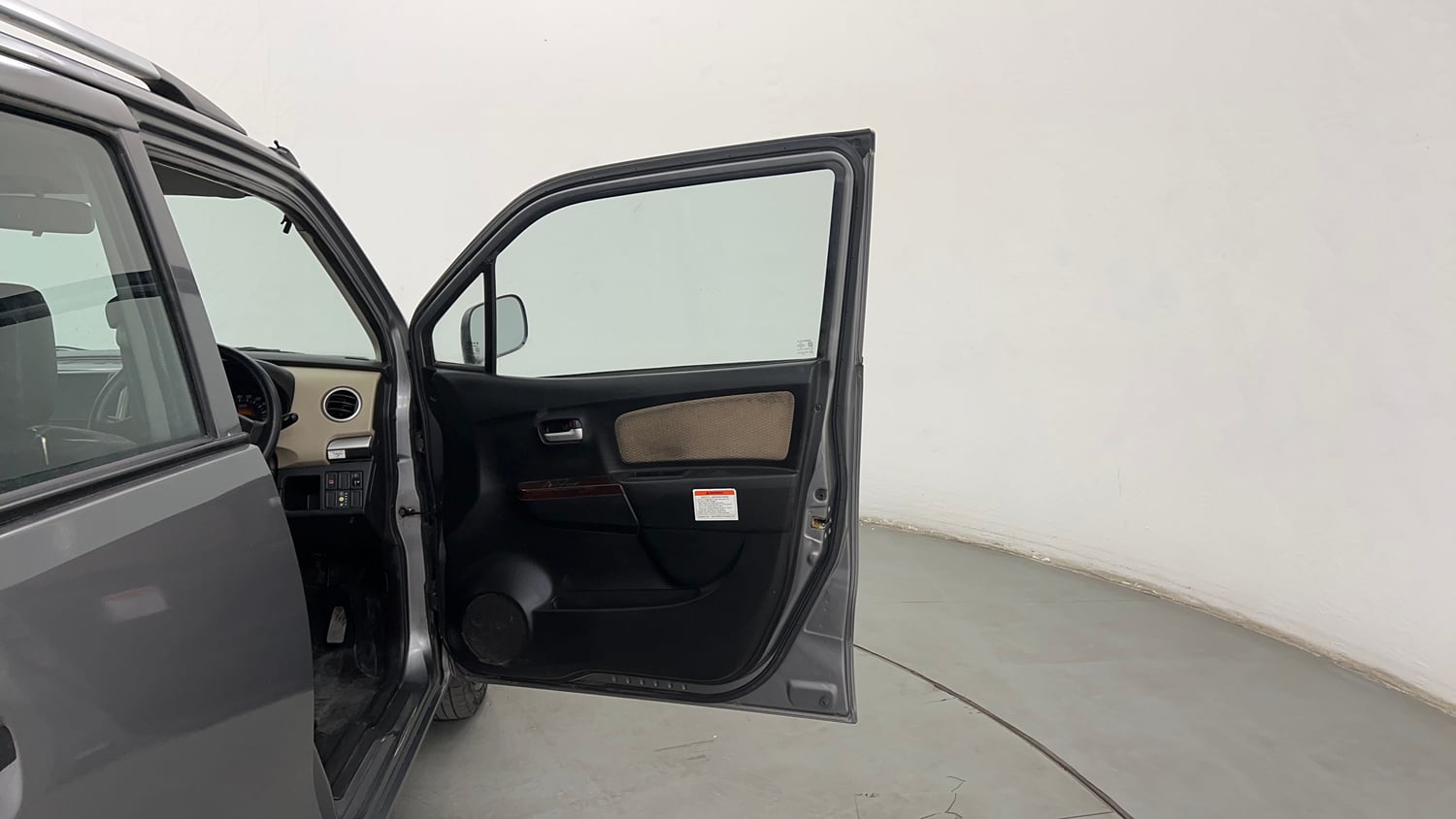 Used 2017 Maruti Suzuki Wagon R LXI CNG Cng Manual interior RIGHT FRONT DOOR OPEN VIEW