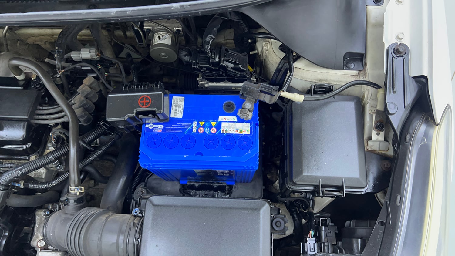 Used 2017 Hyundai Elite i20 Asta 1.2 (O) Petrol Manual engine ENGINE LEFT SIDE VIEW