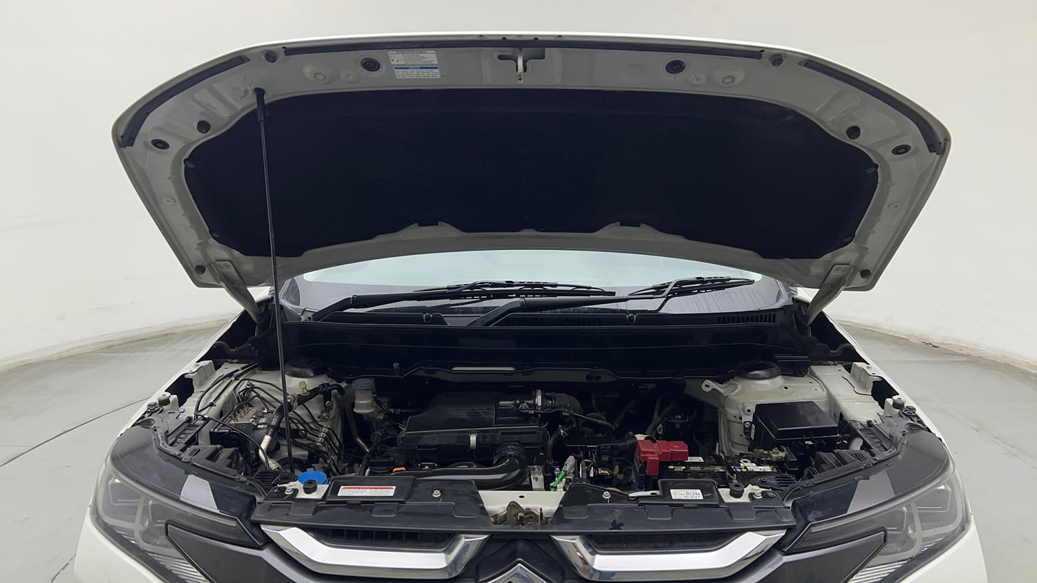 Used 2022 Maruti Suzuki Brezza ZXi Petrol Manual engine ENGINE & BONNET OPEN FRONT VIEW