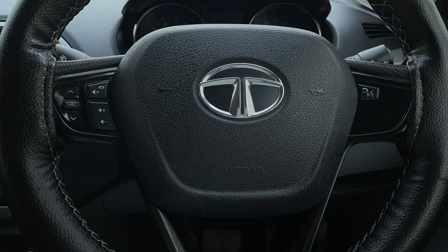 Used 2019 Tata Tigor Revotron XZA+ Petrol Automatic top_features Airbags