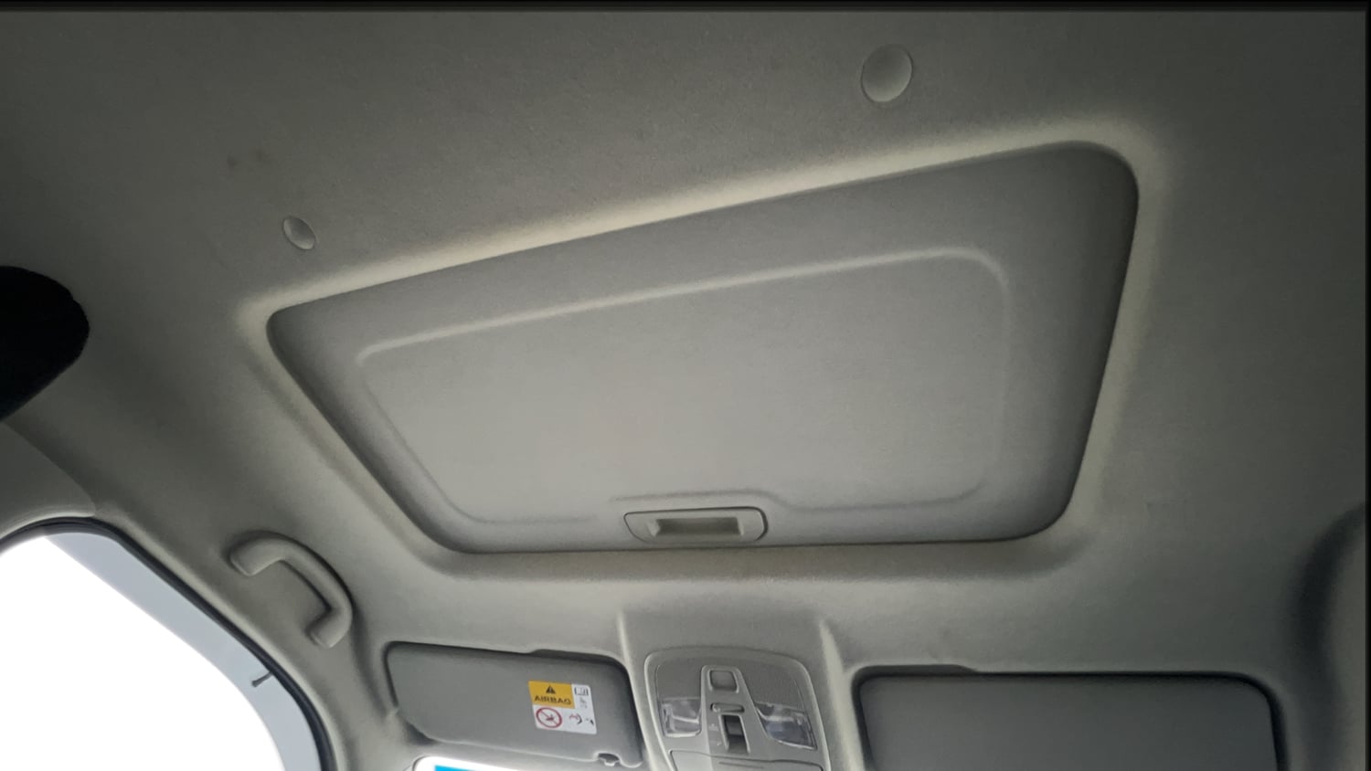 Used 2022 Maruti Suzuki Brezza ZXi Petrol Manual top_features Sunroof