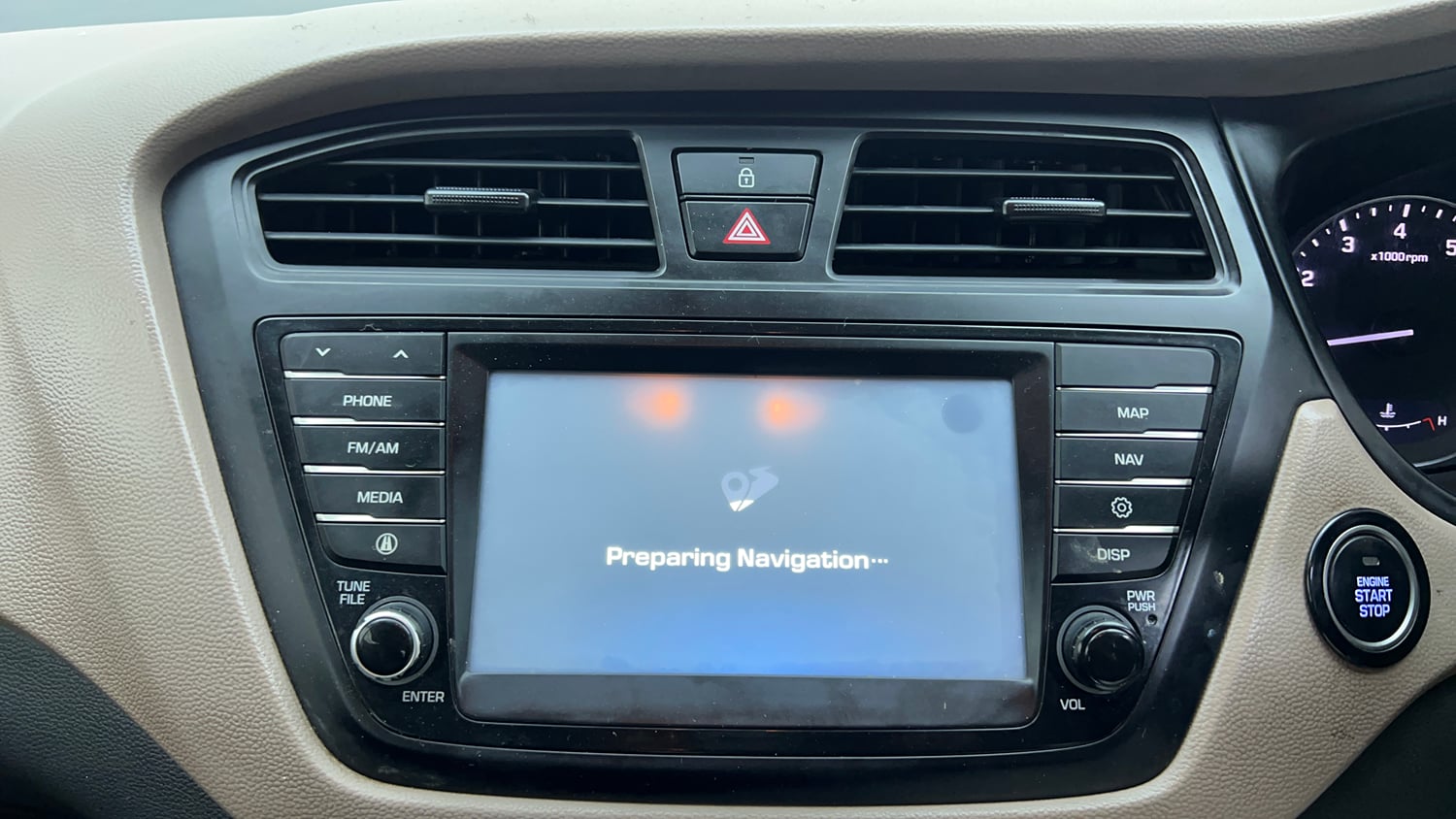Used 2017 Hyundai Elite i20 Asta 1.2 (O) Petrol Manual top_features Integrated (in-dash) music system
