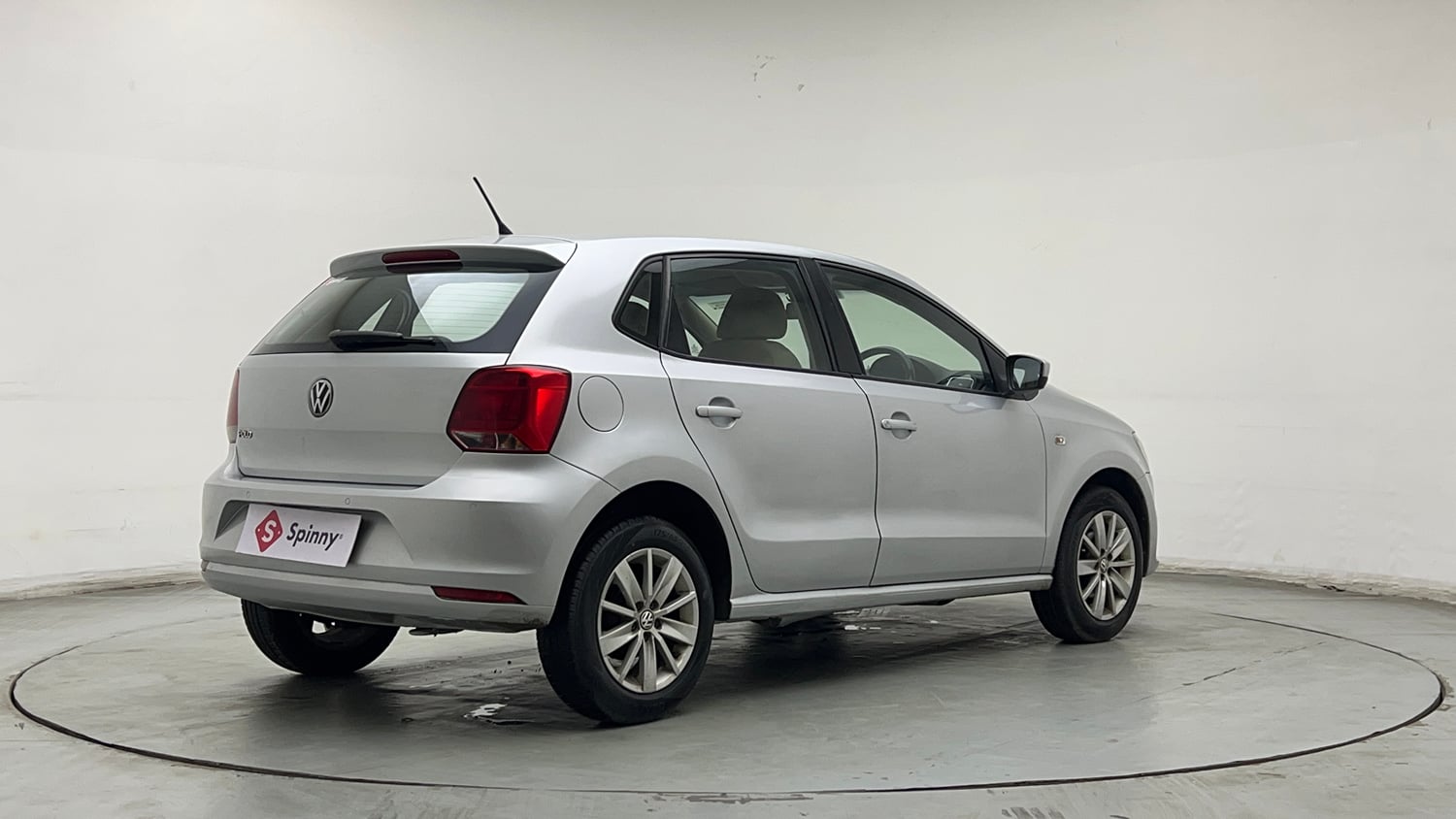 Used 2014 Volkswagen Polo Highline1.2L (P) Petrol Manual exterior RIGHT REAR CORNER VIEW