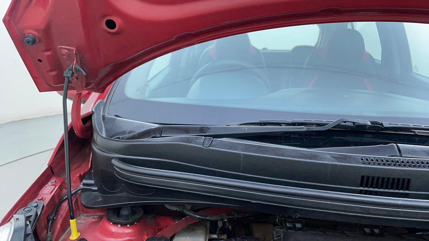 Used 2019 Hyundai Grand i10 Magna 1.2 Kappa VTVT Petrol Manual engine ENGINE RIGHT SIDE HINGE & APRON VIEW