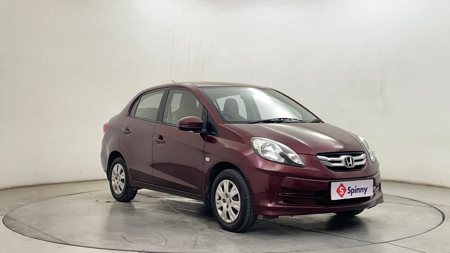 Used 2016 Honda Amaze 1.2 S AT i-VTEC Petrol Automatic exterior RIGHT FRONT CORNER VIEW