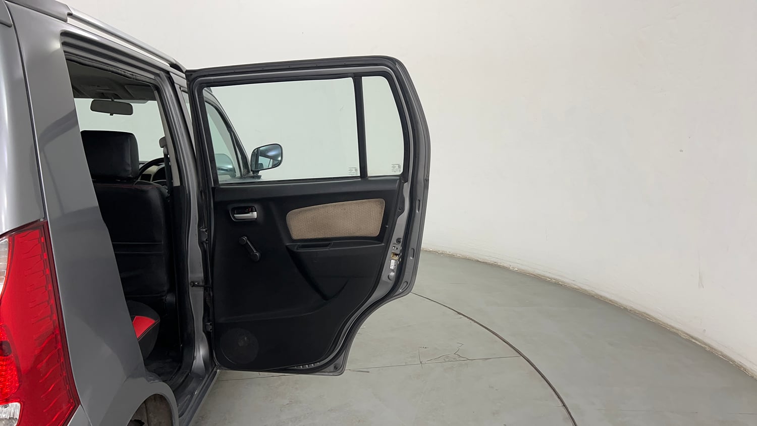 Used 2017 Maruti Suzuki Wagon R LXI CNG Cng Manual interior RIGHT REAR DOOR OPEN VIEW
