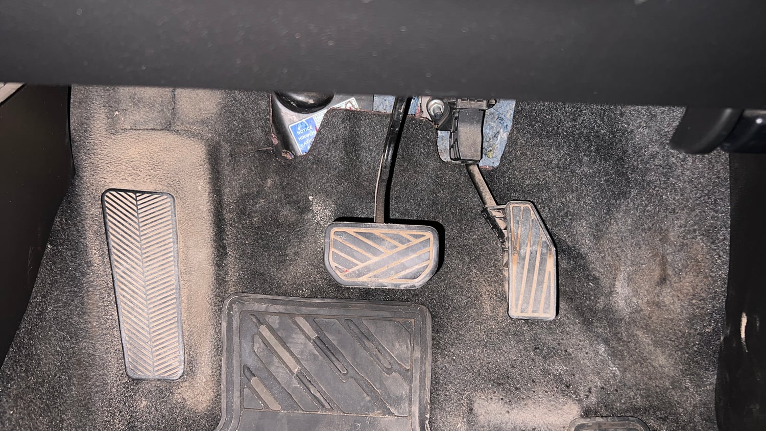 Used 2019 Maruti Suzuki Swift VXi AMT Petrol Automatic interior PEDALS VIEW