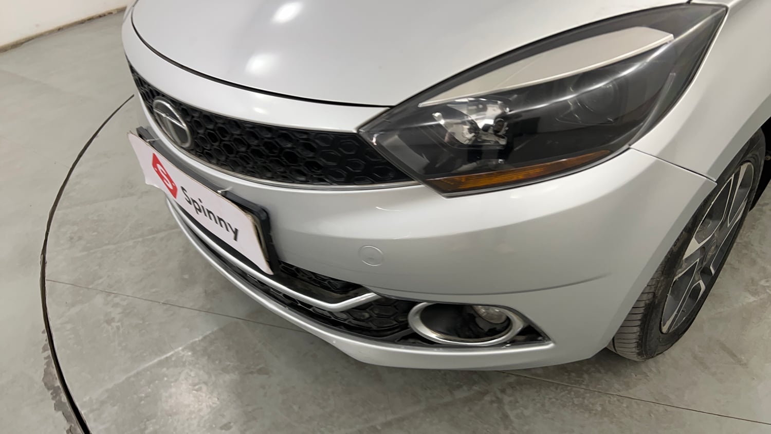 Used 2018 Tata Tigor Revotron XZ (O) Petrol Manual dents MINOR SCRATCH