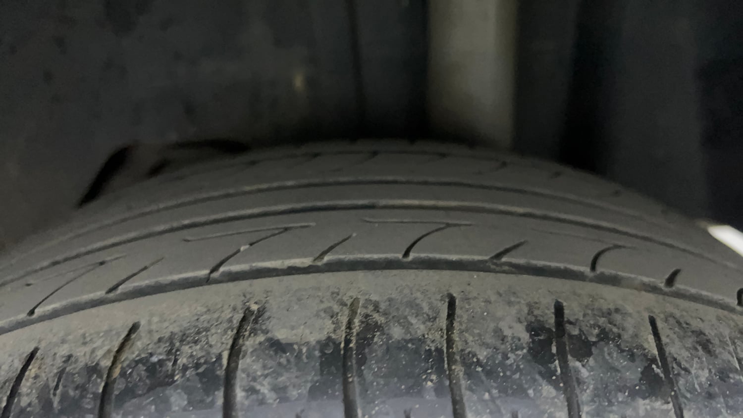Used 2019 Ford Figo Titanium 1.2 Ti-VCT MT Petrol Manual tyres LEFT REAR TYRE TREAD VIEW