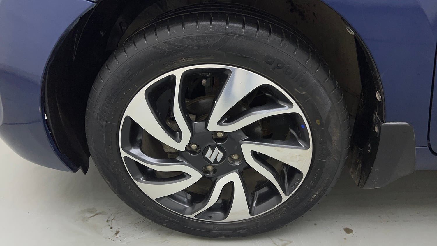 Used 2019 Maruti Suzuki Baleno Zeta Petrol Manual tyres LEFT FRONT TYRE RIM VIEW