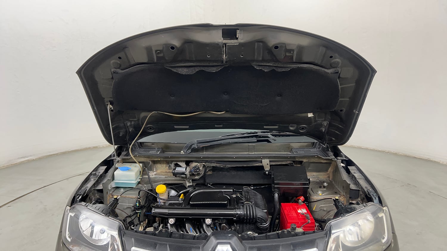 Used 2016 Renault Kwid RXT Petrol Manual engine ENGINE & BONNET OPEN FRONT VIEW