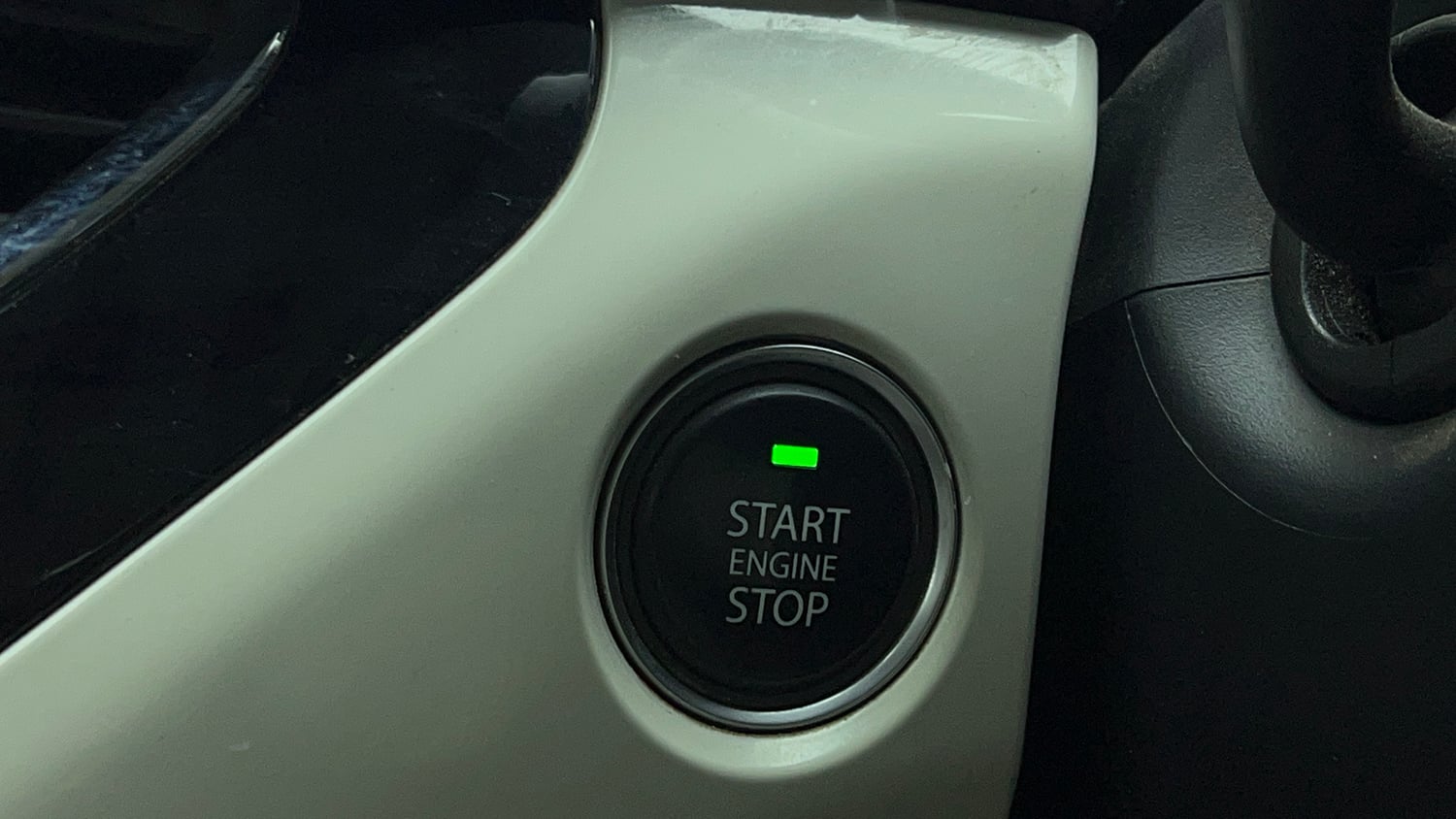 Used 2022 Tata Nexon XZA Plus (S) Petrol Automatic top_features Keyless start
