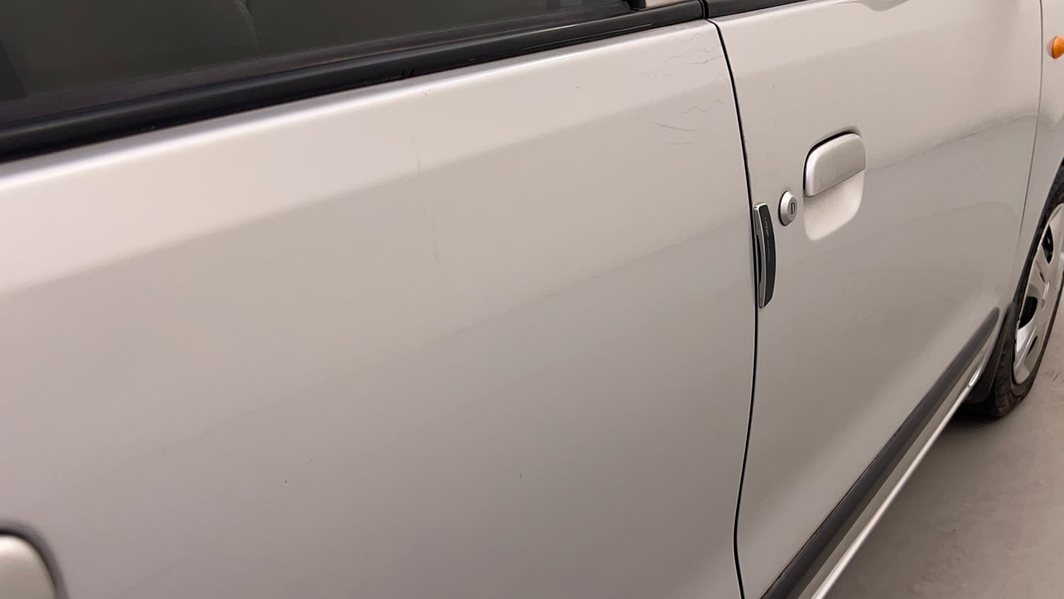 Used 2017 Maruti Suzuki Wagon R VXI Petrol Manual dents MINOR SCRATCH
