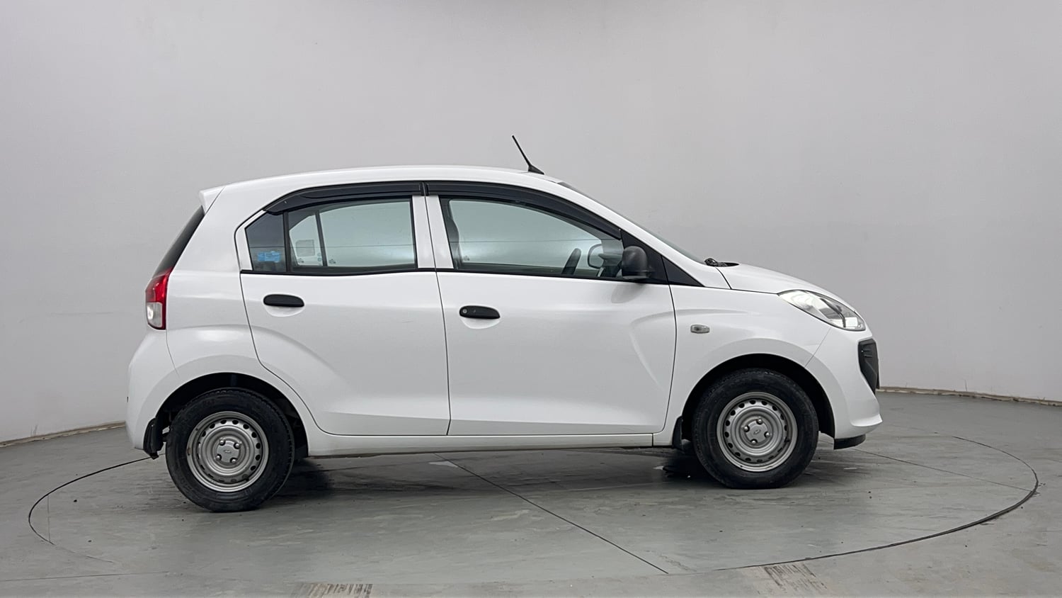 Used 2022 Hyundai Santro Era Executive Petrol Manual exterior RIGHT SIDE VIEW