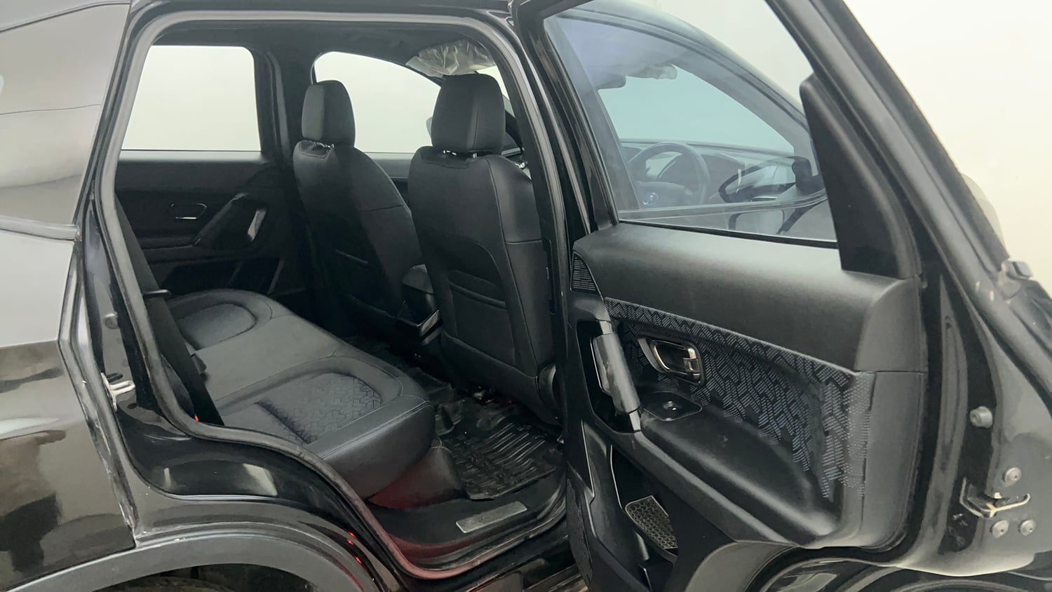 Used 2022 Tata Harrier XZA Plus Dark Edition Diesel Automatic interior RIGHT SIDE REAR DOOR CABIN VIEW