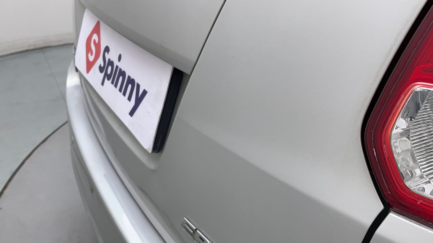 Used 2014 Maruti Suzuki Ertiga ZXi Petrol Manual dents MINOR DENT