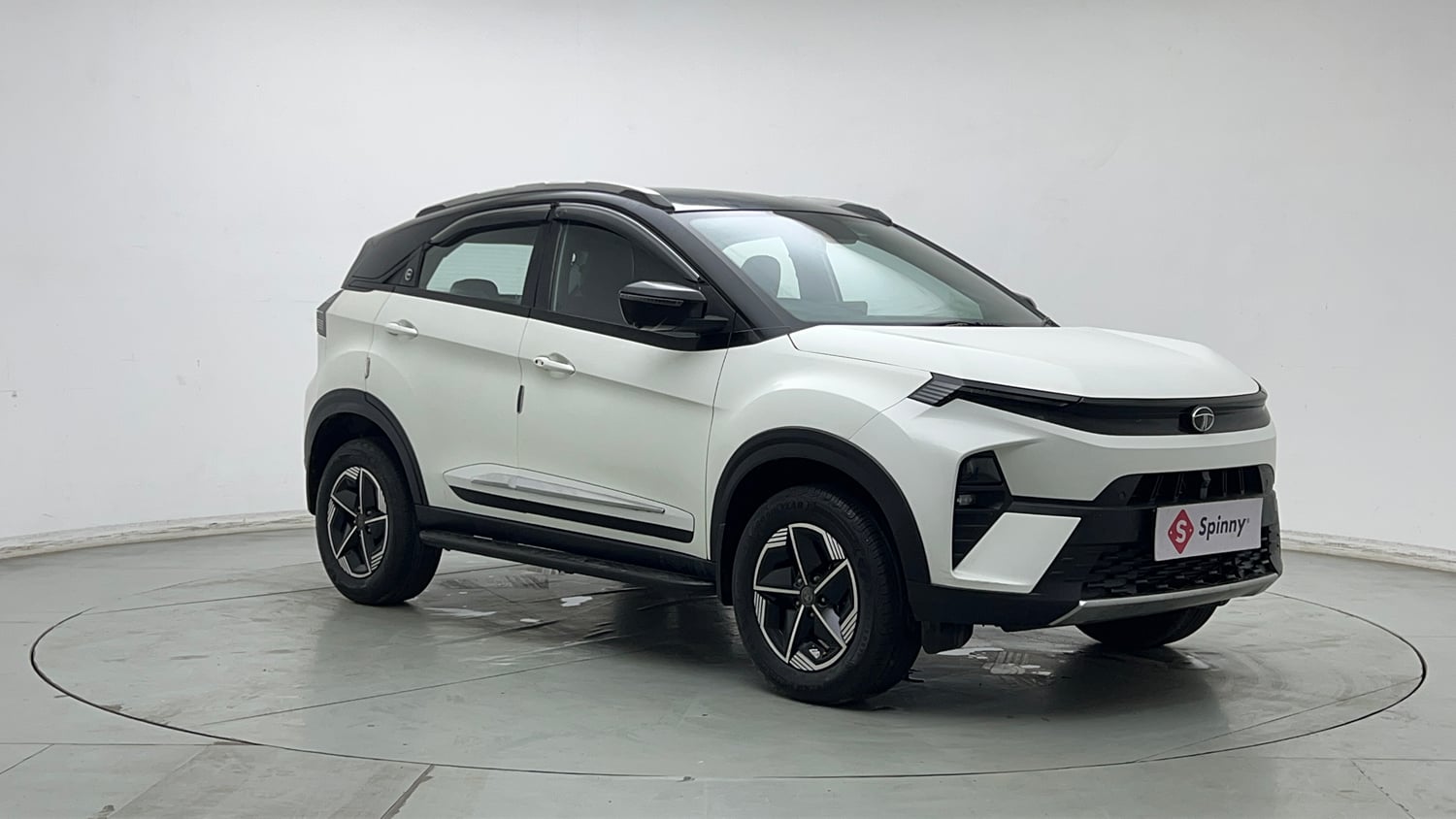 Used 2024 Tata Nexon Fearless 1.2 Revotron Petrol 6MT DT Petrol Manual exterior RIGHT FRONT CORNER VIEW