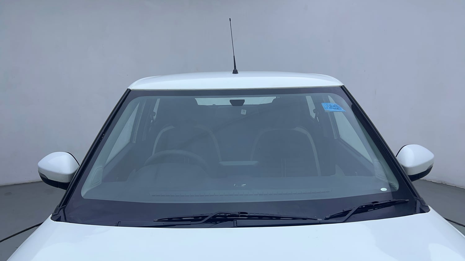 Used 2021 Tata Punch Accomplished Dazzle Pack MT Petrol Manual exterior FRONT WINDSHIELD VIEW