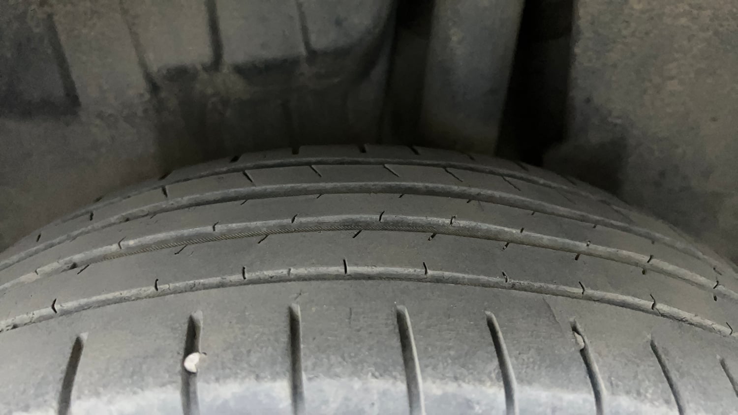 Used 2018 Maruti Suzuki Swift ZXi Plus Petrol Manual tyres LEFT REAR TYRE TREAD VIEW