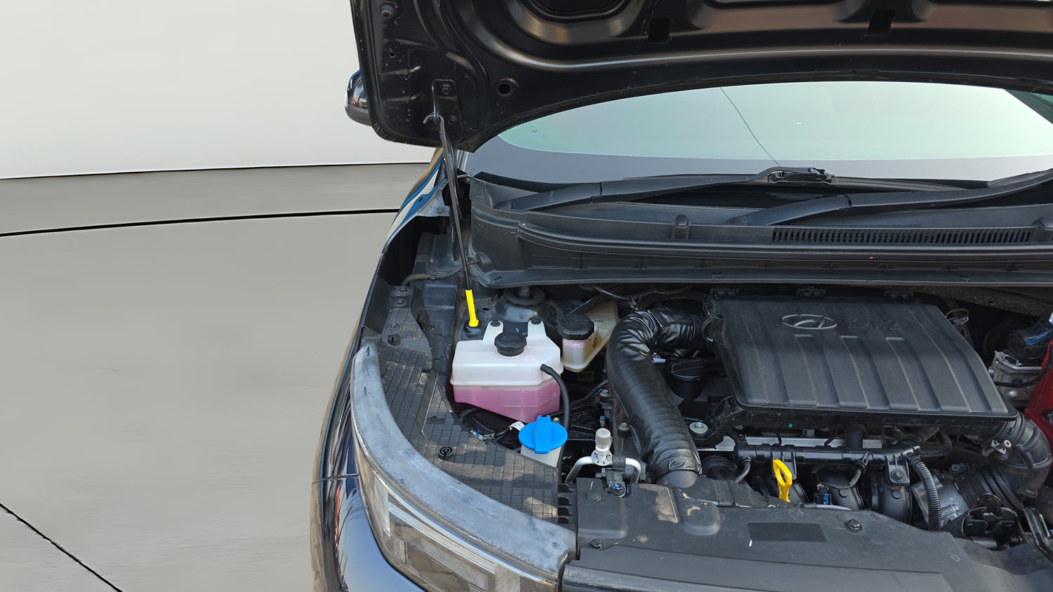 Used 2023 Hyundai Exter SX (O) Connect 1.2 AMT Petrol Automatic engine ENGINE RIGHT SIDE HINGE & APRON VIEW