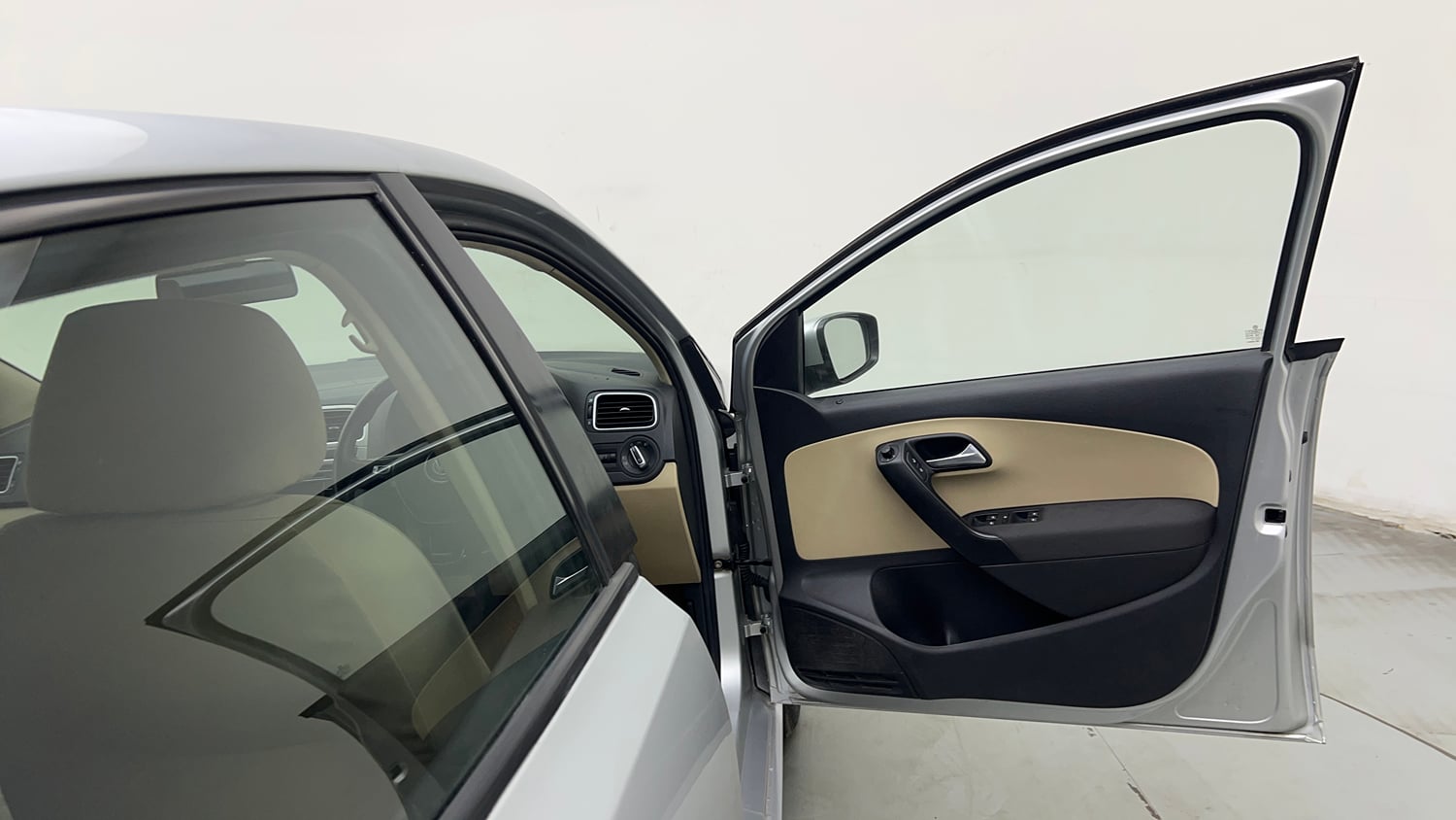 Used 2014 Volkswagen Polo Highline1.2L (P) Petrol Manual interior RIGHT FRONT DOOR OPEN VIEW