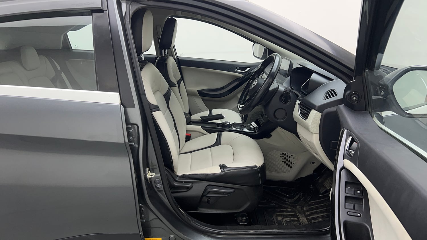 Used 2022 Tata Nexon XZA Plus (S) Petrol Automatic interior RIGHT SIDE FRONT DOOR CABIN VIEW