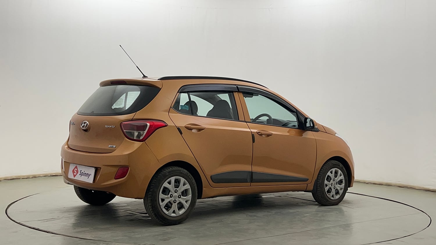Used 2015 Hyundai Grand i10 Sportz 1.2 Kappa VTVT Petrol Manual exterior RIGHT REAR CORNER VIEW