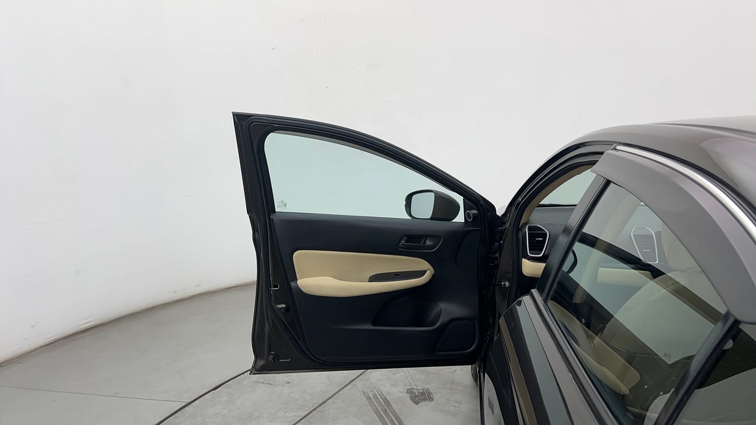 Used 2022 Honda City V Petrol Petrol Manual interior LEFT FRONT DOOR OPEN VIEW
