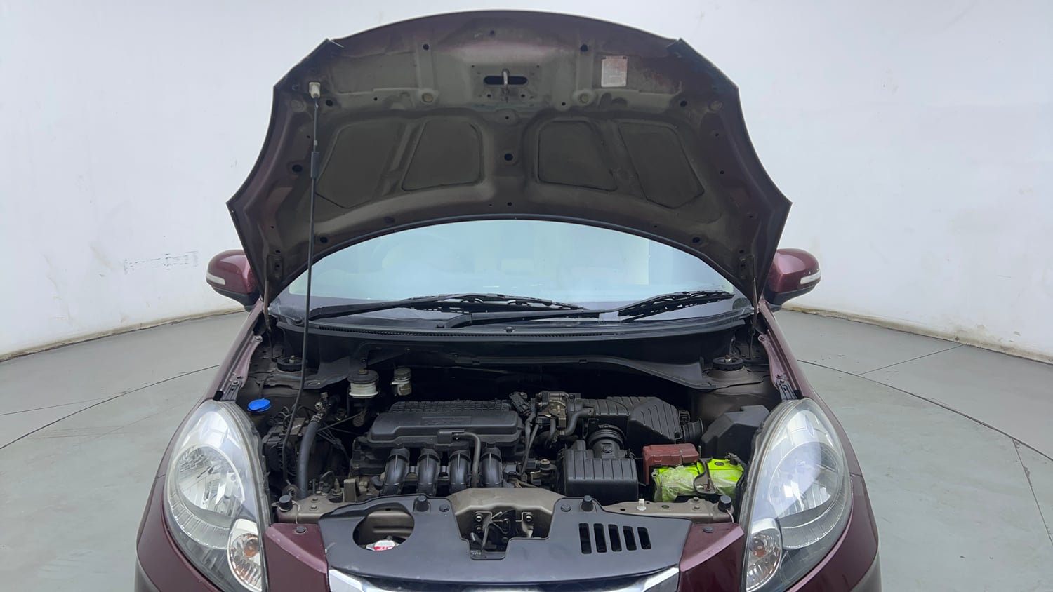 Used 2013 Honda Amaze 1.2 VX i-VTEC Petrol Manual engine ENGINE & BONNET OPEN FRONT VIEW