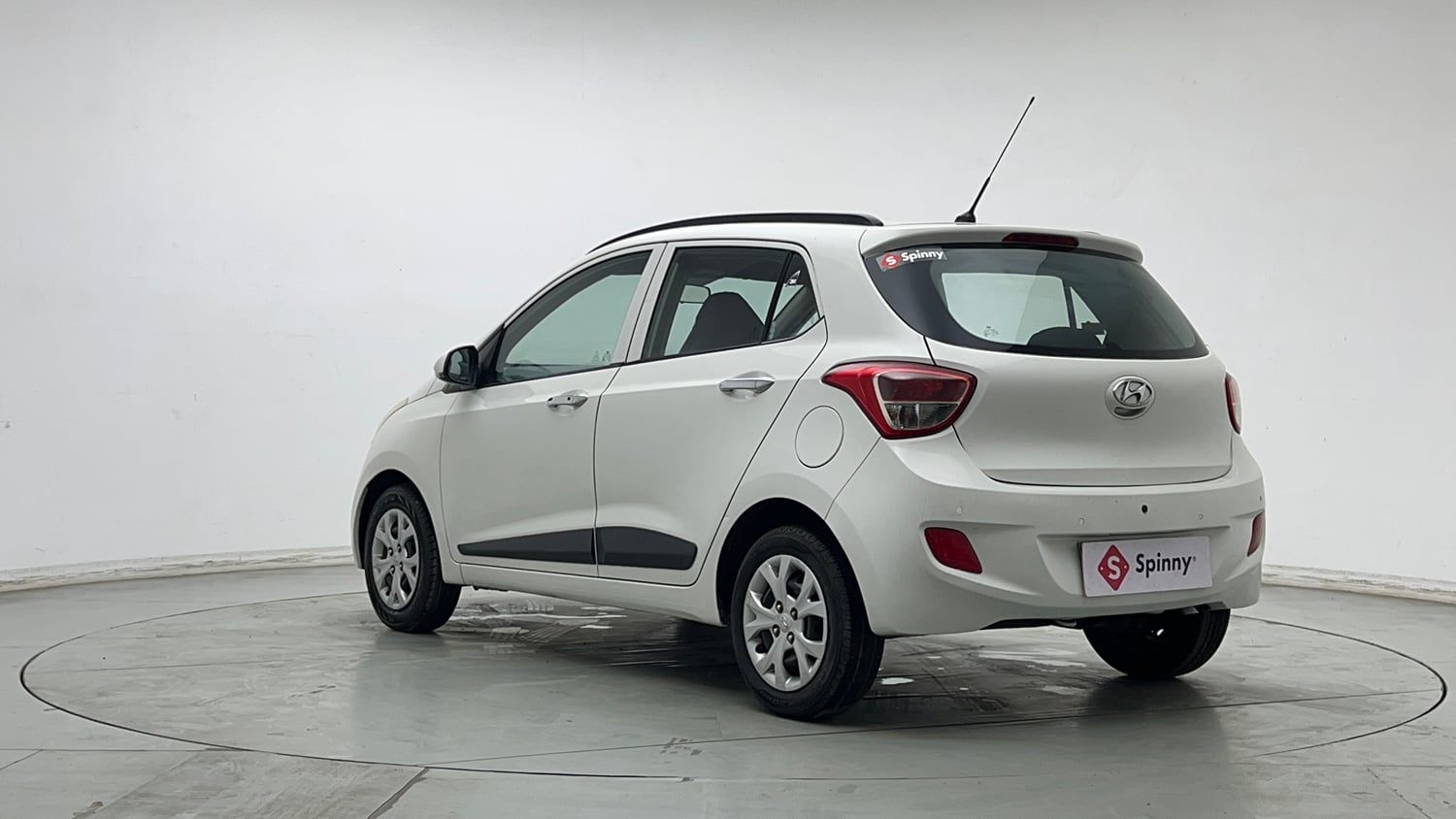 Used 2014 Hyundai Grand i10 Sportz AT 1.2 Kappa VTVT Petrol Automatic exterior LEFT REAR CORNER VIEW