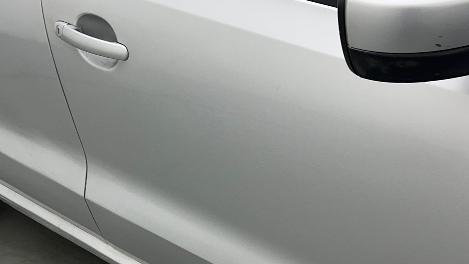 Used 2014 Volkswagen Polo Highline1.2L (P) Petrol Manual dents MINOR SCRATCH