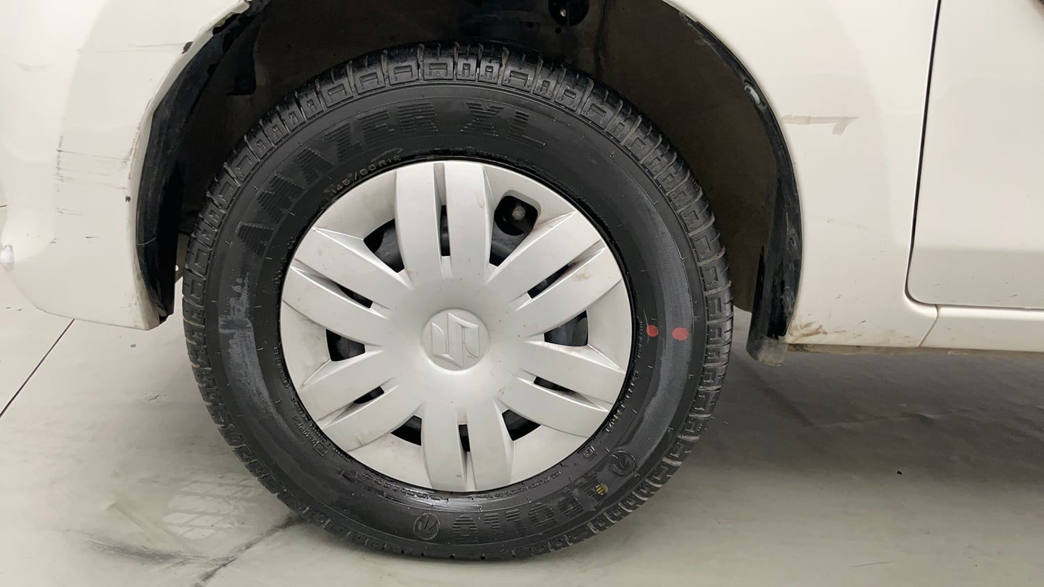 Used 2018 Maruti Suzuki Alto 800 LXi Petrol Manual tyres LEFT FRONT TYRE RIM VIEW