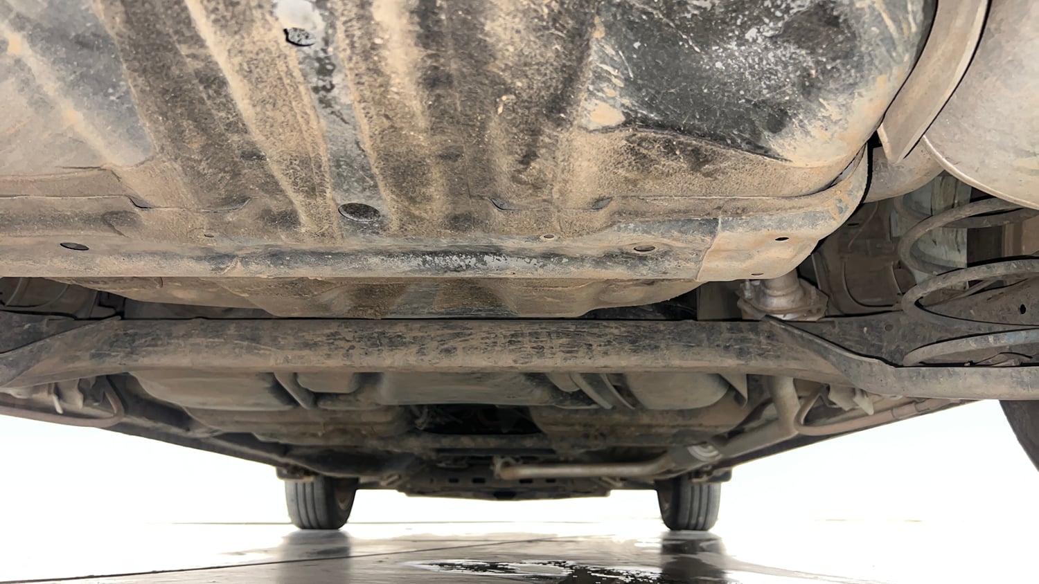Used 2022 Honda City V Petrol Petrol Manual extra REAR UNDERBODY VIEW (TAKEN FROM REAR)
