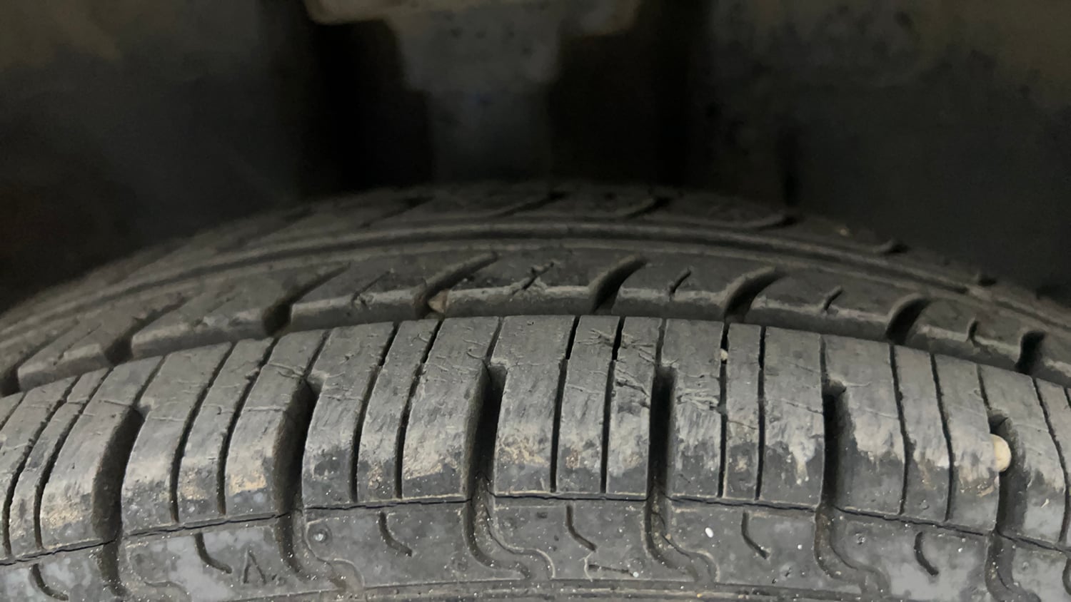 Used 2016 Renault Kwid RXT Petrol Manual tyres RIGHT FRONT TYRE TREAD VIEW
