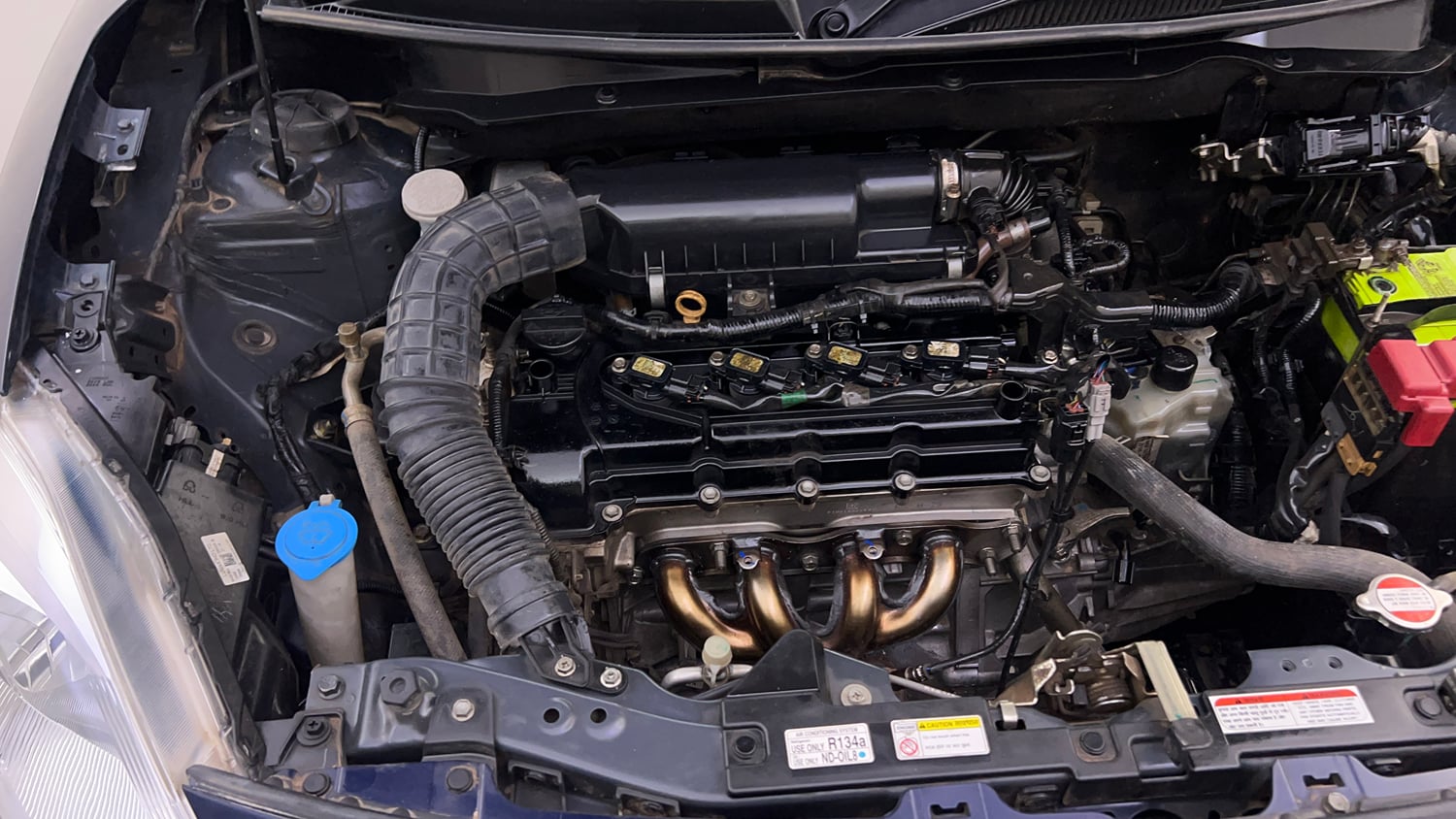 Used 2019 Maruti Suzuki Swift VXi AMT Petrol Automatic engine ENGINE RIGHT SIDE VIEW