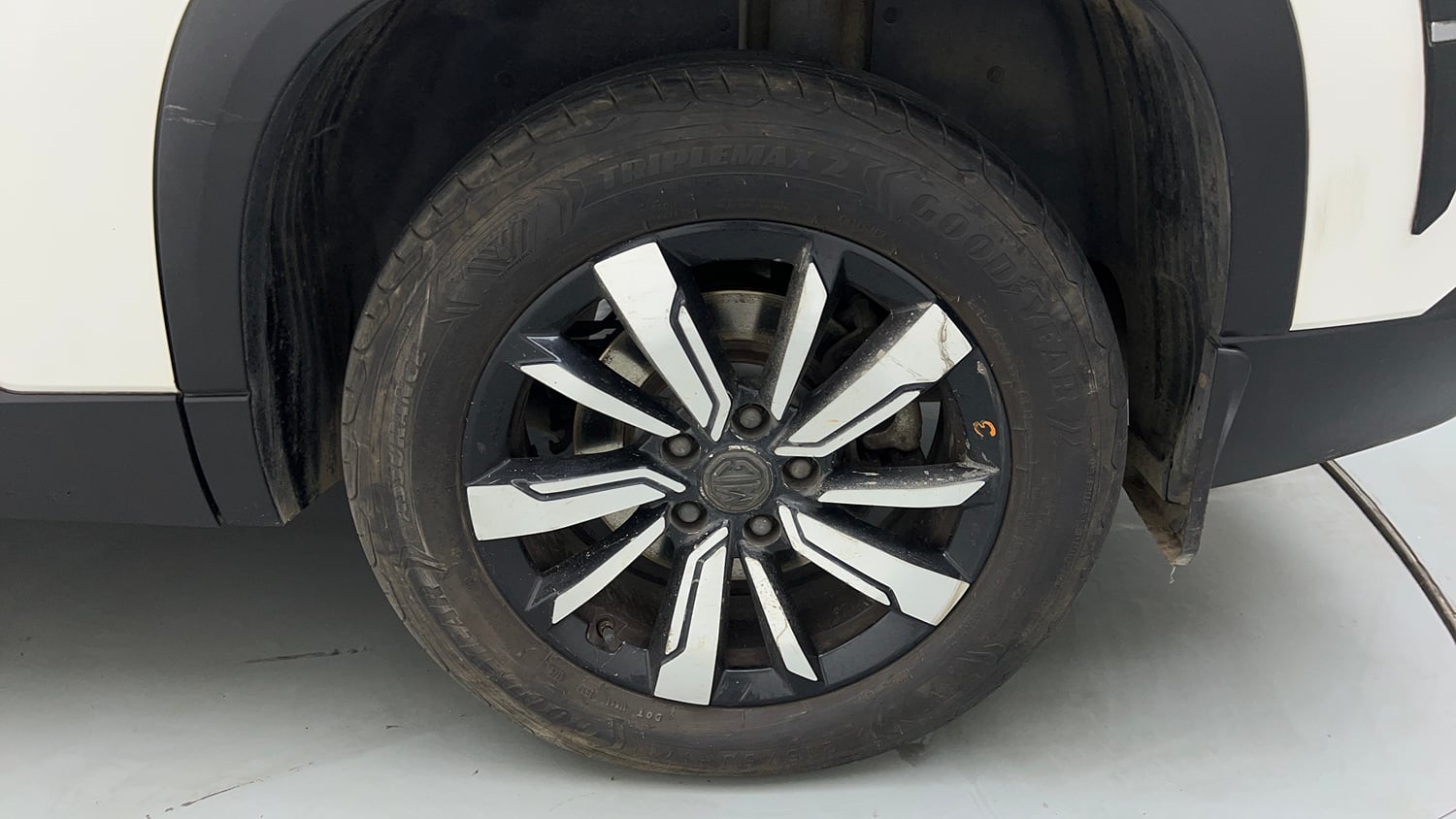 Used 2019 MG Motors Hector Sharp 1.5 DCT Petrol Petrol Automatic tyres LEFT REAR TYRE RIM VIEW