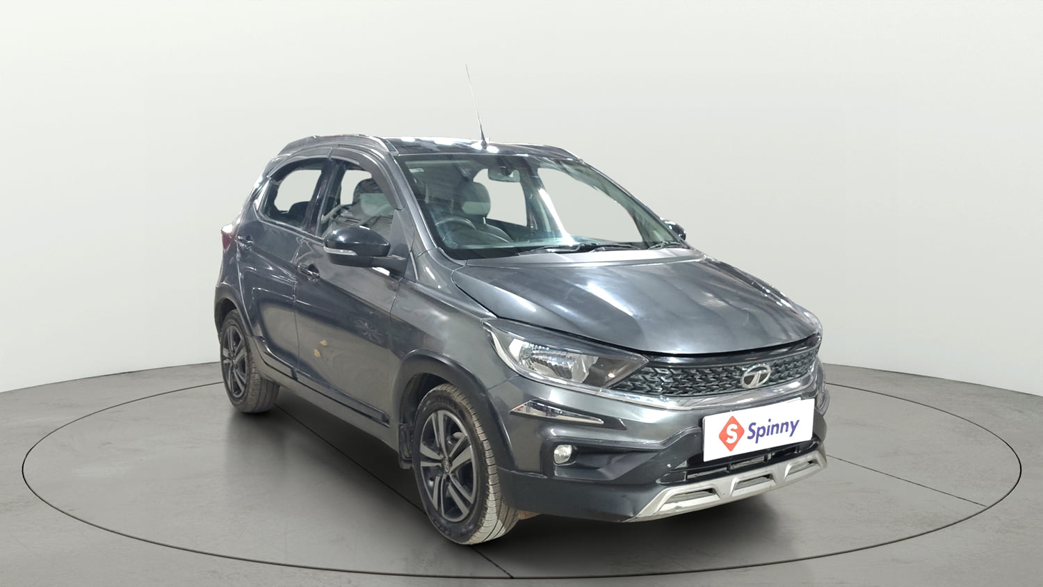 Used 2022 Tata Tiago NRG XZ MT Petrol Manual exterior RIGHT FRONT CORNER VIEW