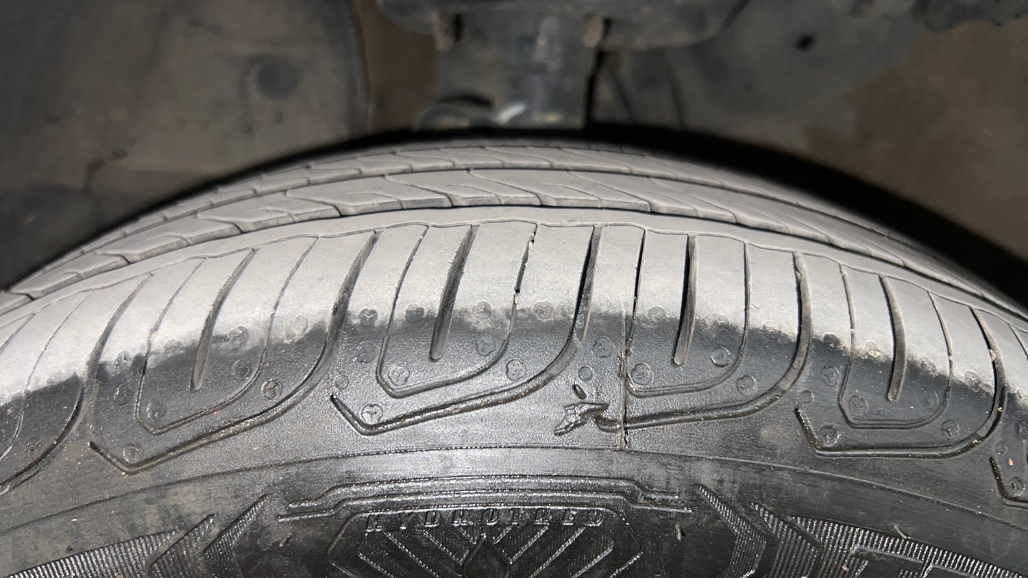 Used 2022 Honda City V Petrol Petrol Manual tyres LEFT FRONT TYRE TREAD VIEW