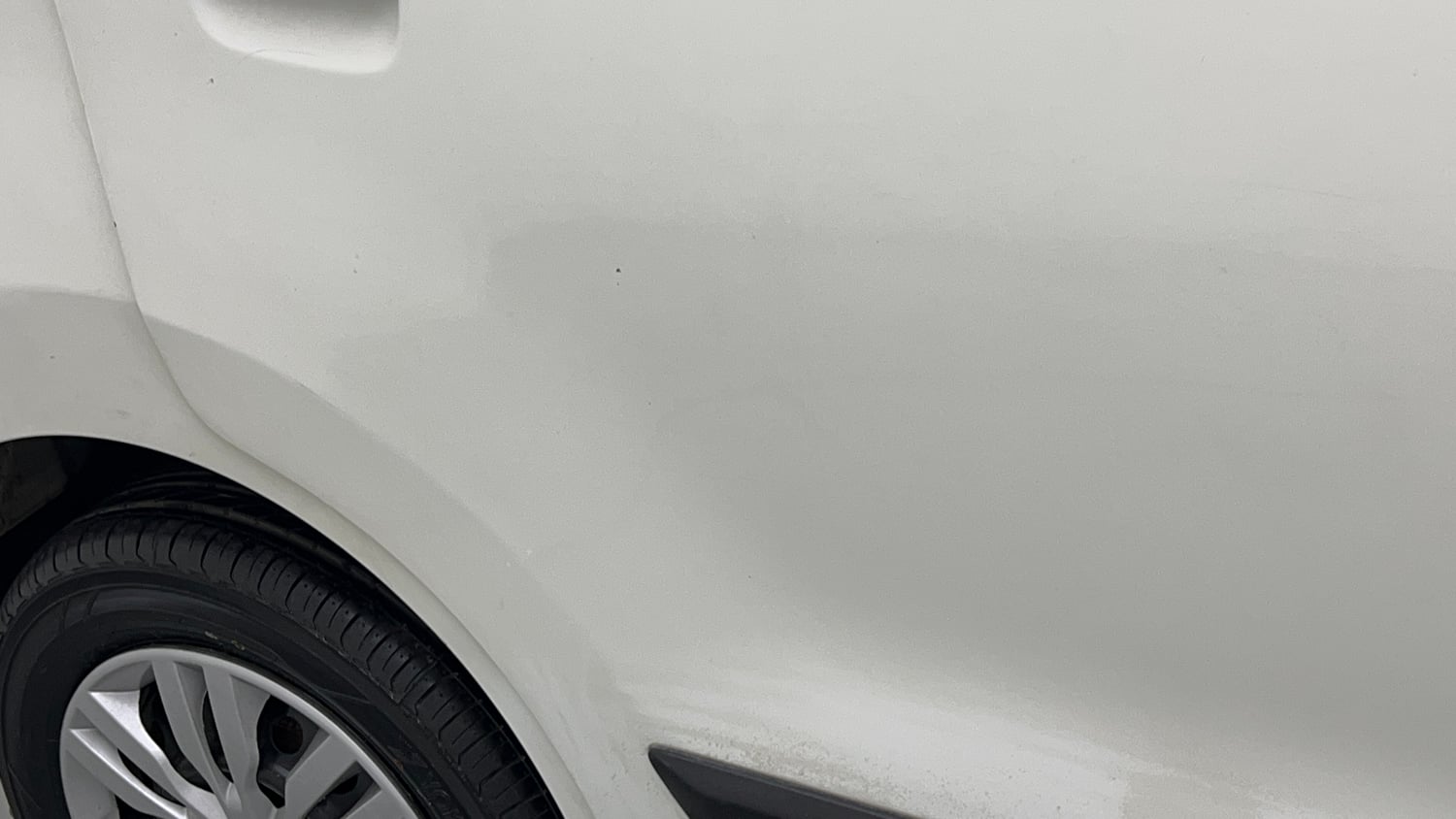 Used 2016 Maruti Suzuki Wagon R 1.0 VXI AMT Petrol Automatic dents MINOR DENT