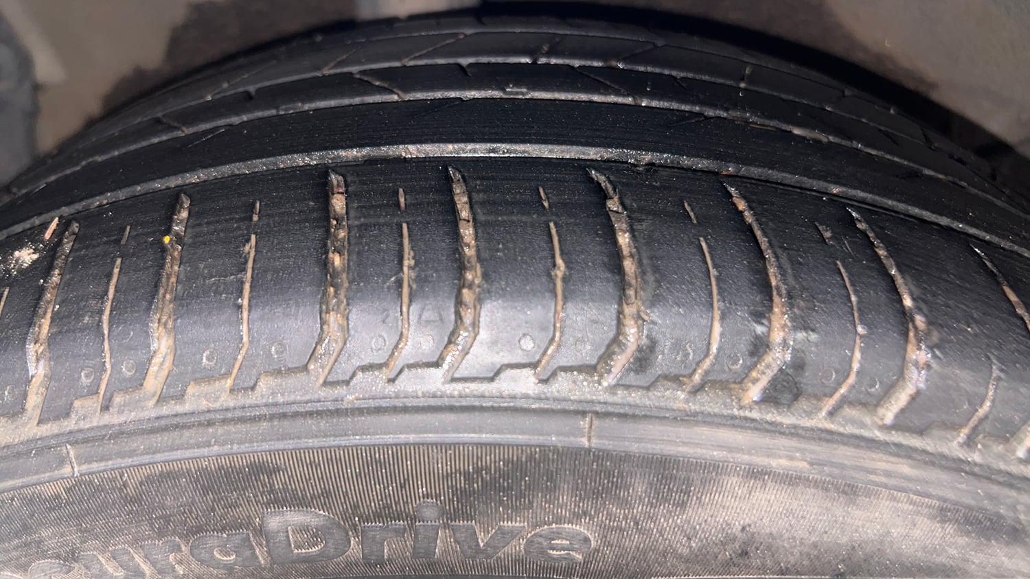 Used 2023 Hyundai i20 N Line N8 1.0 Turbo DCT Petrol Automatic tyres RIGHT REAR TYRE TREAD VIEW