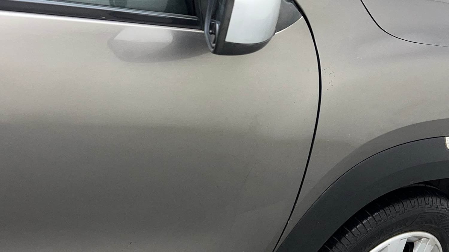 Used 2017 Renault Kwid 1.0 RXL AMT Petrol Automatic dents MINOR DENT