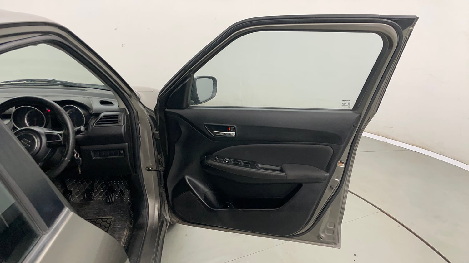 Used 2020 Maruti Suzuki Swift VXi Petrol Manual interior RIGHT FRONT DOOR OPEN VIEW