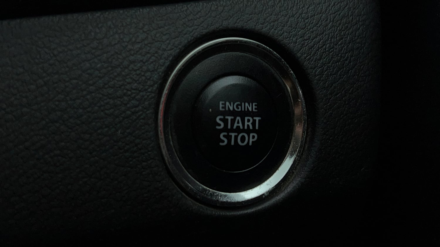 Used 2016 Maruti Suzuki Baleno Zeta 1.2 AT Petrol Automatic top_features Keyless start
