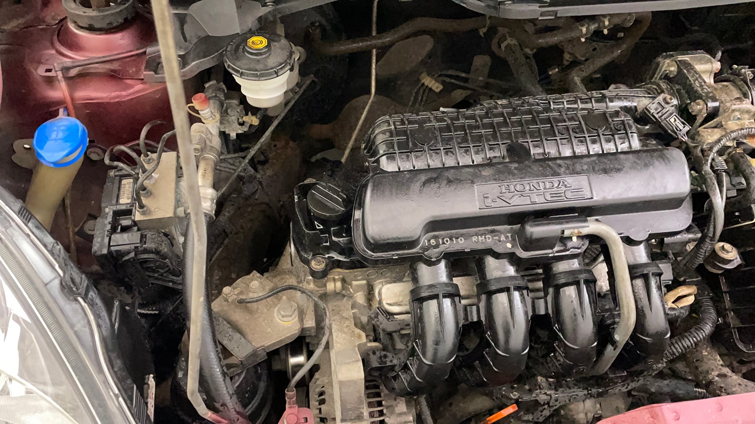 Used 2016 Honda Amaze 1.2 S AT i-VTEC Petrol Automatic engine ENGINE RIGHT SIDE VIEW