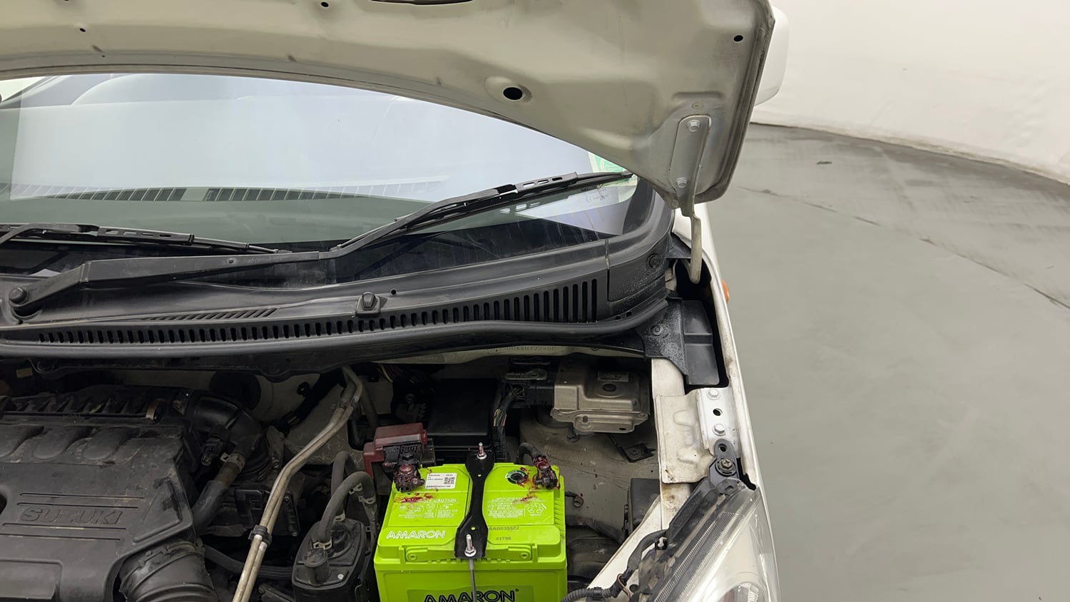 Used 2016 Maruti Suzuki Wagon R 1.0 VXI AMT Petrol Automatic engine ENGINE LEFT SIDE HINGE & APRON VIEW