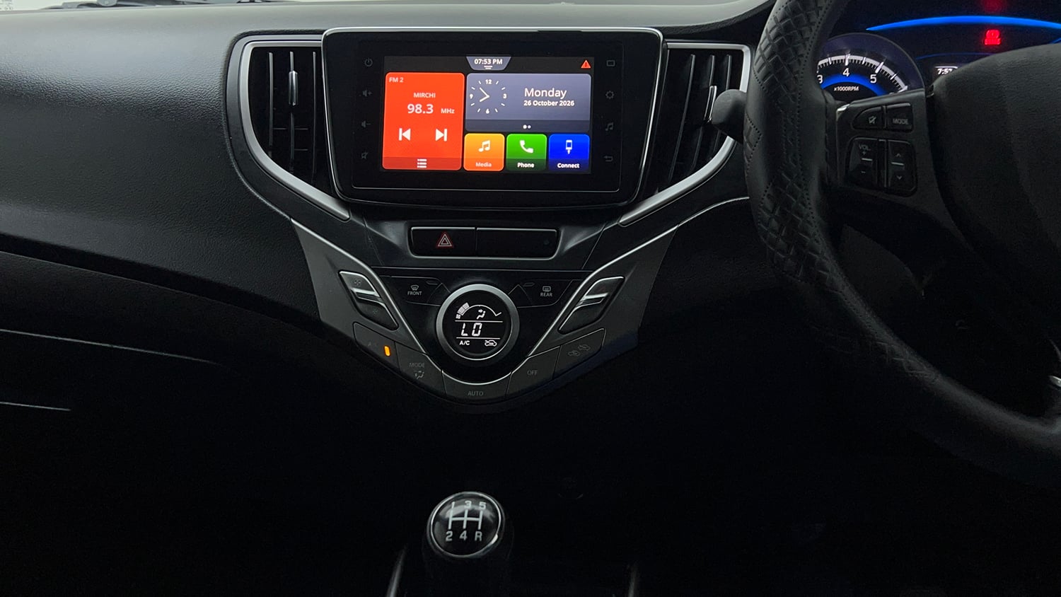 Used 2019 Maruti Suzuki Baleno Zeta Petrol Manual interior MUSIC SYSTEM & AC CONTROL VIEW