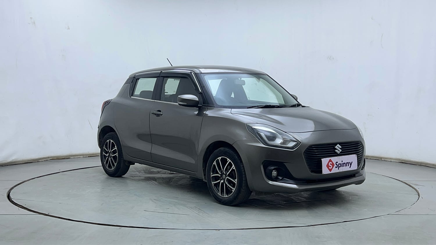 Used 2018 Maruti Suzuki Swift ZXi Plus Petrol Manual exterior RIGHT FRONT CORNER VIEW
