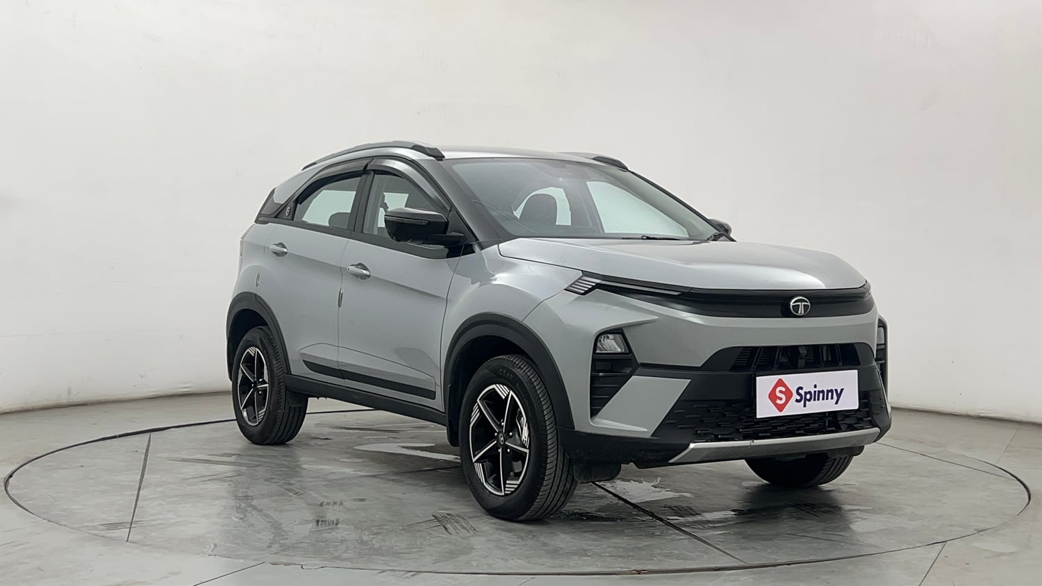 Used 2026 Tata Nexon Creative 1.2 Petrol 6MT Petrol Manual exterior RIGHT FRONT CORNER VIEW