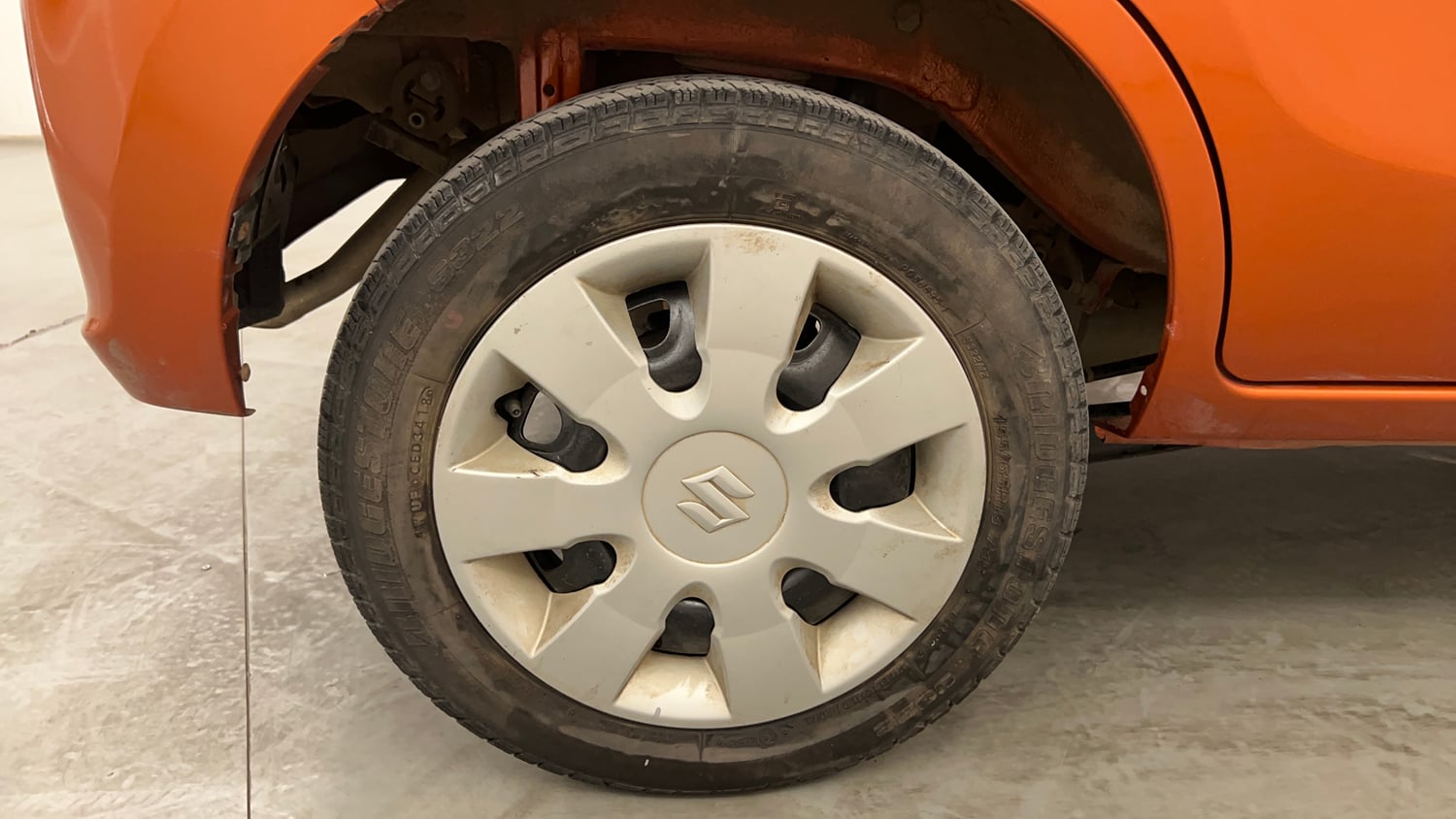 Used 2019 maruti-suzuki Alto K10 VXi (O) AMT Petrol Automatic tyres RIGHT REAR TYRE RIM VIEW