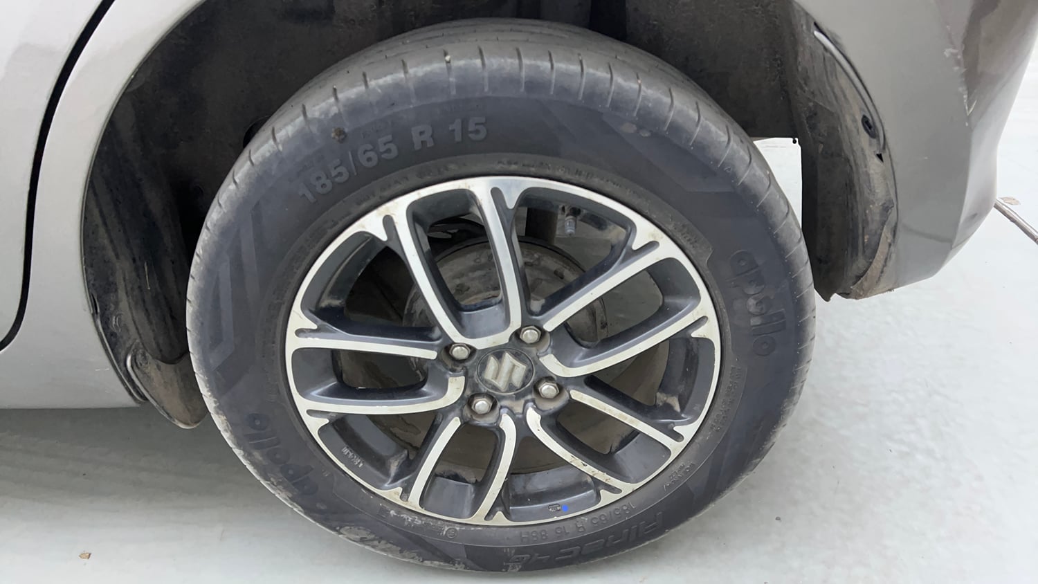 Used 2018 Maruti Suzuki Swift ZXi Plus Petrol Manual tyres LEFT REAR TYRE RIM VIEW